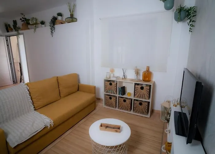 Coqueto Piso A 2 Min De La Playa Апартаменты *